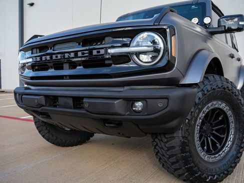 Used 2021 Ford Bronco Outer Banks image 7