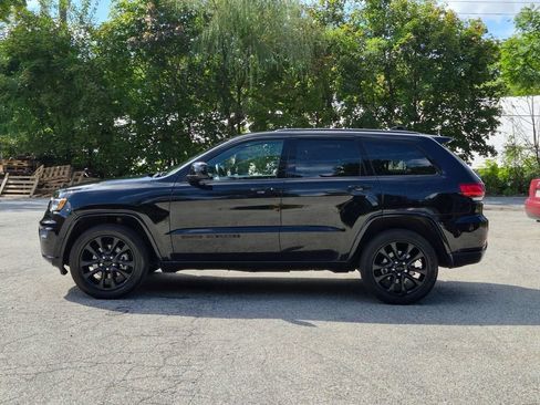 Used 2021 Jeep Grand Cherokee Laredo X AWD/4WD image 9