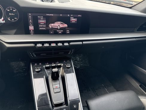 Used 2020 Porsche 911 Carrera S image 6