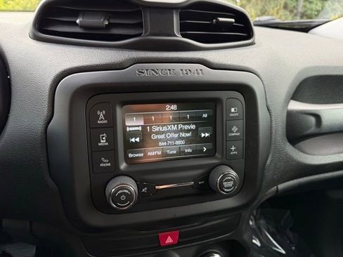 Used 2016 Jeep Renegade Trailhawk image 19