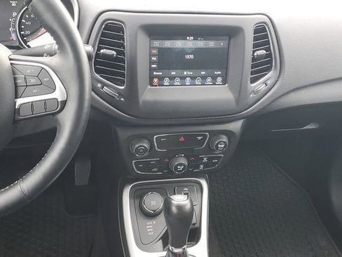Used 2018 Jeep Compass Latitude w/ Popular Equipment Group AWD/4WD image 15