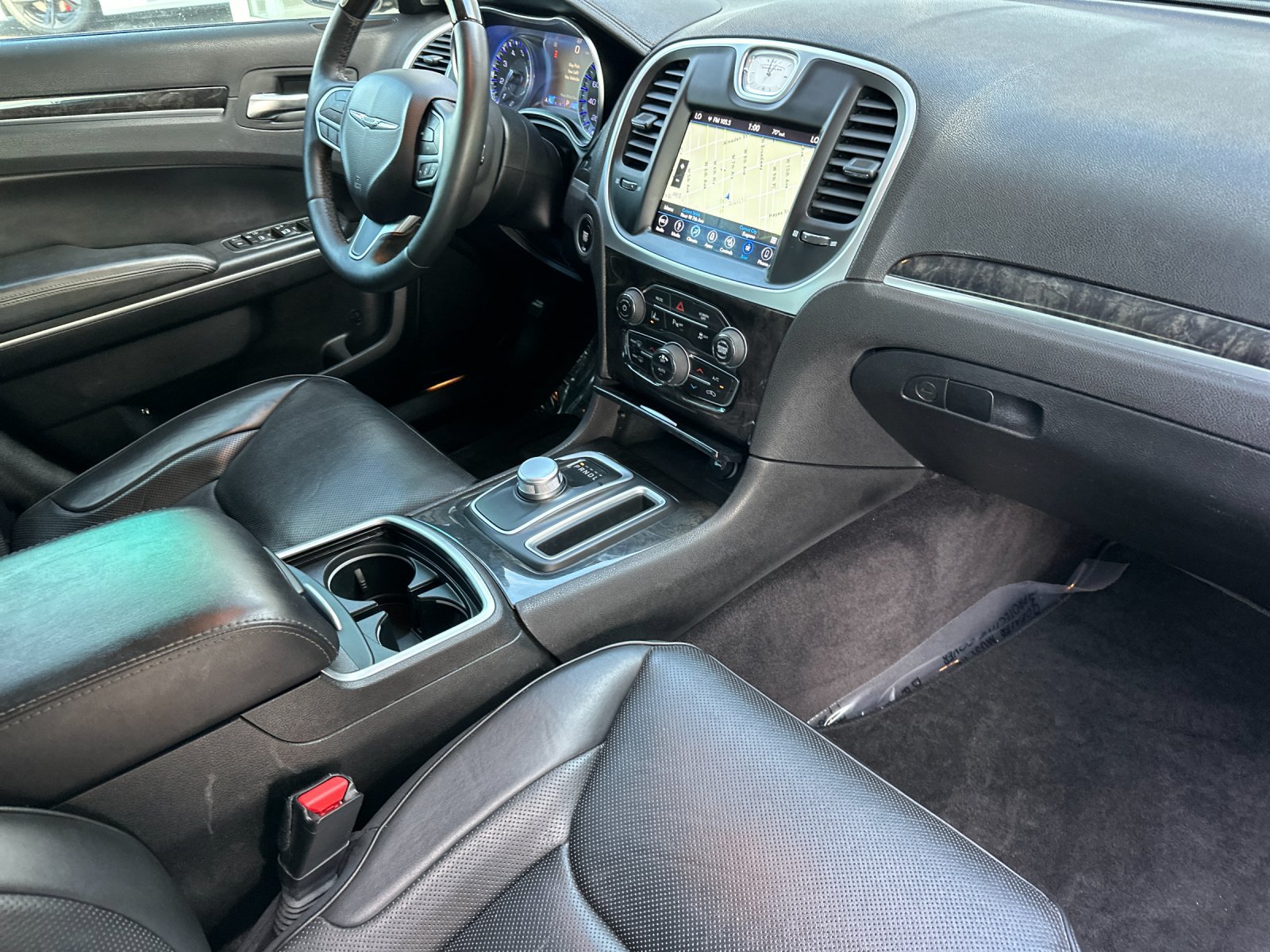 Used 2019 Chrysler 300 Limited w/ Safetytec Plus Group RWD image 15
