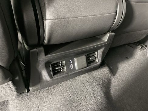 Used 2025 GMC Sierra 2500 SLT image 20