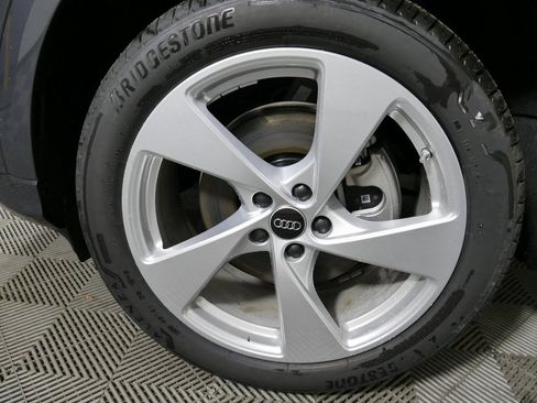 New 2025 Audi Q5 Premium Plus image 9