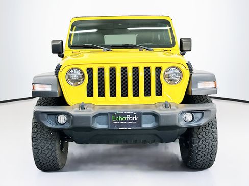 Used 2021 Jeep Wrangler Sport AWD/4WD image 2