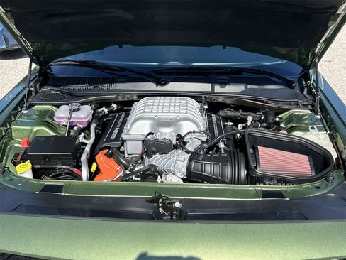 Used 2022 Dodge Challenger SRT Hellcat image 9