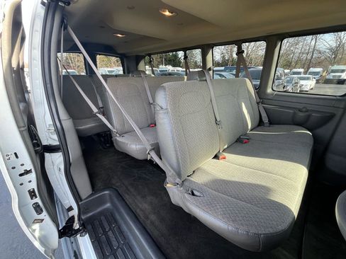 Used 2019 Chevrolet Express 3500 LT w/ LT Preferred Equipment Group image 36