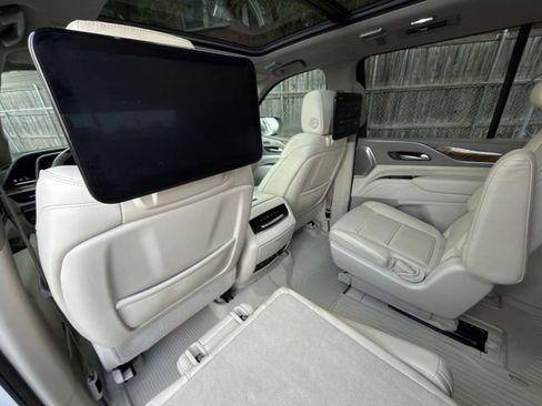 Used 2023 Cadillac Escalade Sport Platinum w/ LPO, Floor Liner Package AWD/4WD image 35