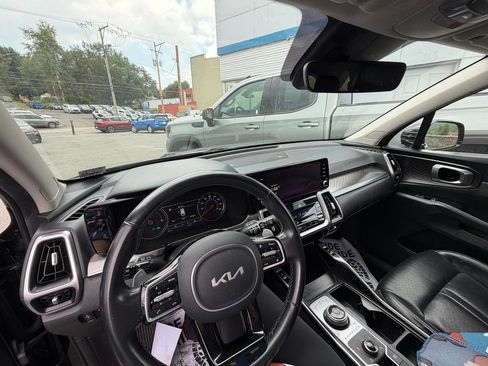 Used 2023 Kia Sorento EX AWD/4WD image 22