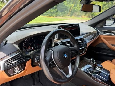 Used 2023 BMW 540i w/ Executive Package RWD image 18