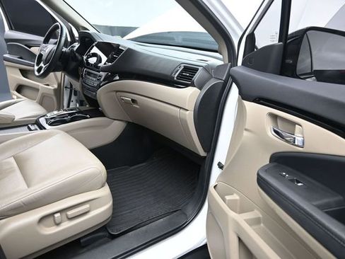 Used 2009 Hyundai Elantra GLS image 42