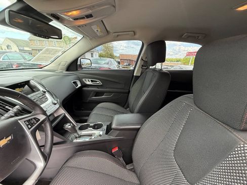Used 2017 Chevrolet Equinox LT w/ Convenience Package FWD image 11