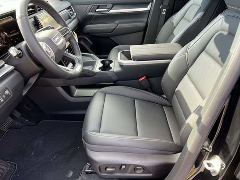 New 2026 GMC Terrain Elevation w/ Elevation Premium Package image 17