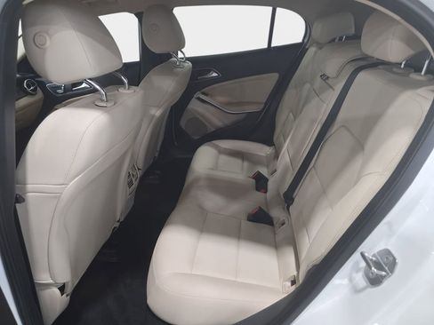 Used 2018 Mercedes-Benz GLA 250 image 26