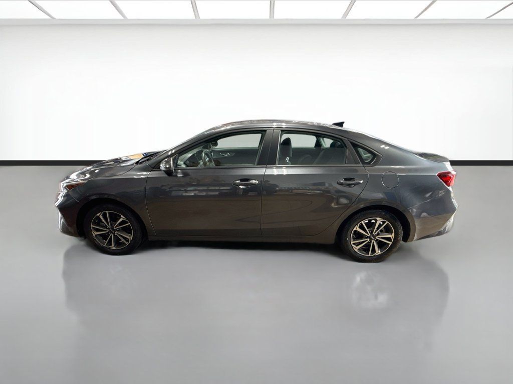 Used 2024 Kia Forte LXS w/ LXS Technology Package FWD image 9