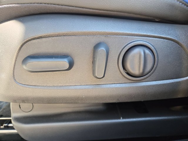 Used 2025 Buick Encore GX Sport Touring w/ Experience Buick Package FWD image 22