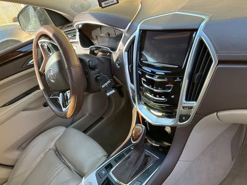 Used 2015 Cadillac SRX Luxury image 11