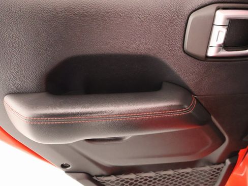 Used 2018 Jeep Wrangler Unlimited Rubicon image 17