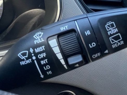 Used 2019 Hyundai Santa Fe XL image 25