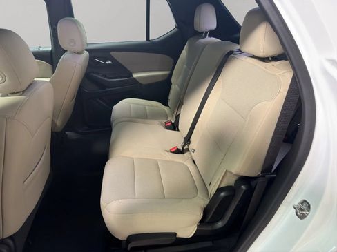 Used 2023 Chevrolet Traverse LS AWD/4WD image 16