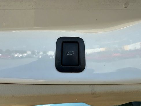 Used 2019 Toyota Highlander Limited Platinum w/ Protection Package #3 AWD/4WD image 13