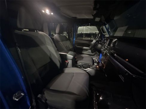 Used 2022 Jeep Gladiator Sport image 23