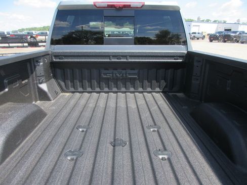 New 2026 GMC Sierra 2500 AT4 w/ AT4 Premium Plus Package AWD/4WD image 7