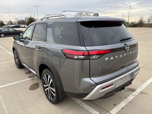 New 2025 Nissan Pathfinder Platinum w/ Cargo Package image 7