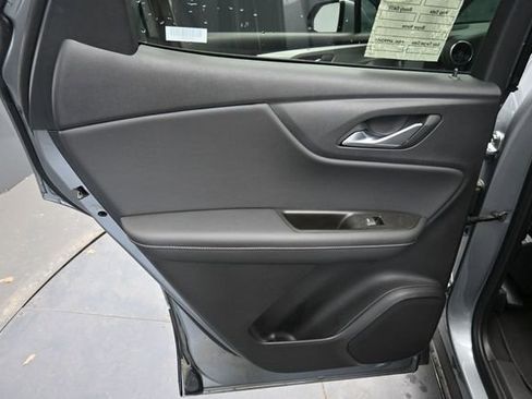 Used 2025 Chevrolet Blazer LT AWD/4WD image 36