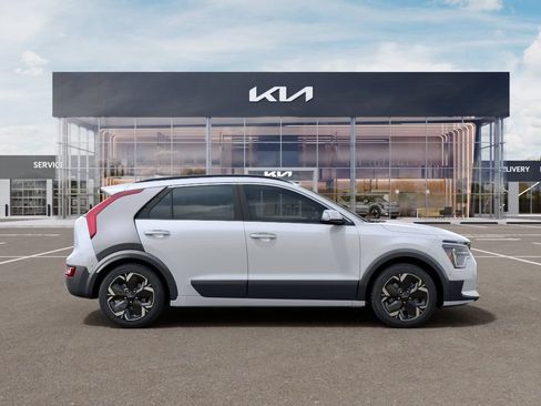 New 2026 Kia Niro Wave w/ Wave Preserve Package FWD image 7