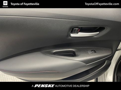Used 2025 Toyota Corolla SE w/ SE Premium Package image 14