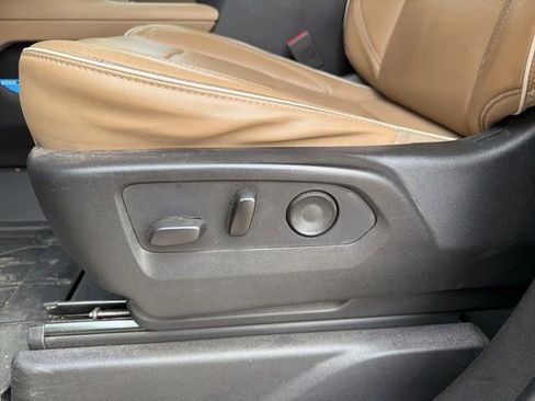 Used 2021 Chevrolet Tahoe Premier w/ Premium Package image 22