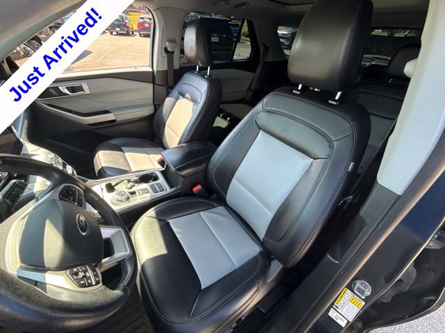 Used 2022 Ford Explorer XLT w/ Equipment Group 202A RWD image 39