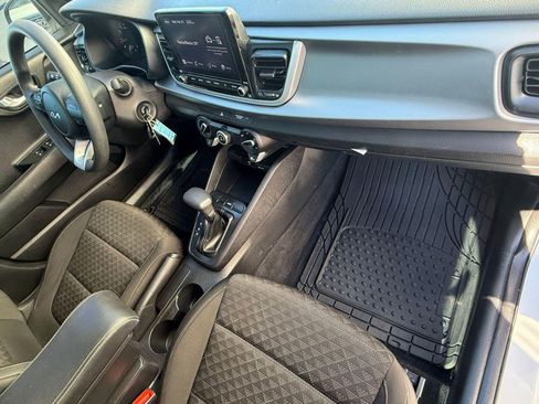Used 2022 Kia Rio LX image 34