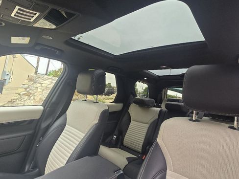 Certified 2023 Land Rover Discovery S R-Dynamic AWD/4WD image 14