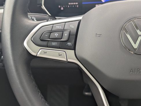 Used 2023 Volkswagen Jetta SE FWD image 21