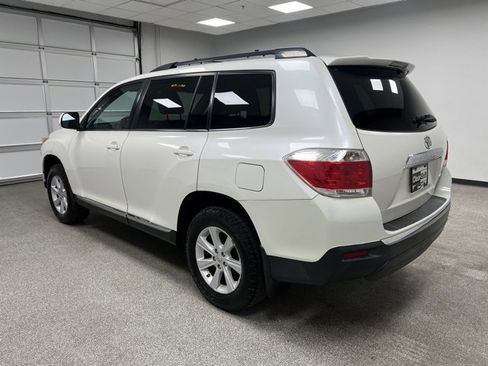 Used 2013 Toyota Highlander Plus image 8