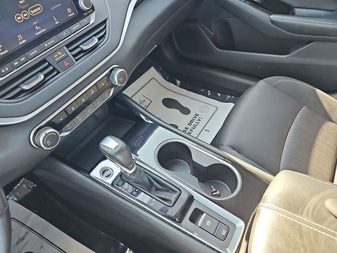 Used 2022 Nissan Altima 2.5 SV w/ SV Premium Package image 28