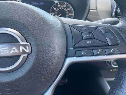 Used 2025 Nissan Altima 2.5 SV FWD image 16