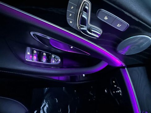 Used 2017 Mercedes-Benz E 300 4MATIC image 36