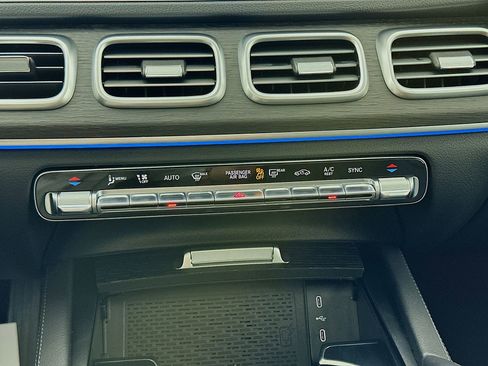 Certified 2025 Mercedes-Benz GLE 350 4MATIC image 17