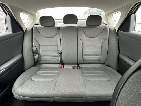 Used 2025 Kia K4 EX image 21