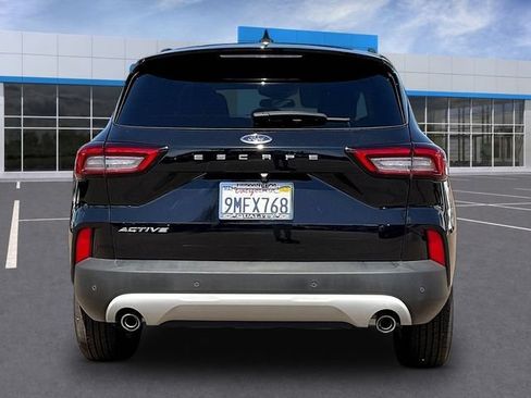 Used 2023 Ford Escape Active w/ Tech Pack #1 FWD image 6