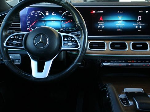 Used 2020 Mercedes-Benz GLS 450 4MATIC image 15