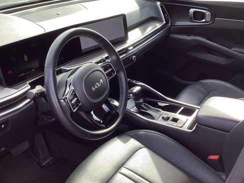 Used 2024 Kia Sorento S image 10