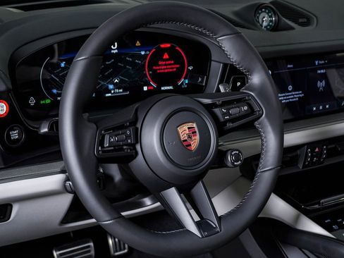 New 2026 Porsche Cayenne S image 18