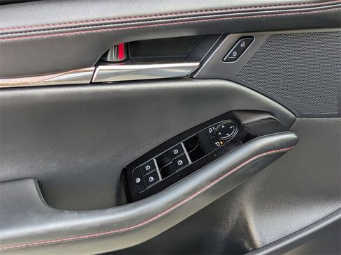 Used 2025 MAZDA MAZDA3 s image 13