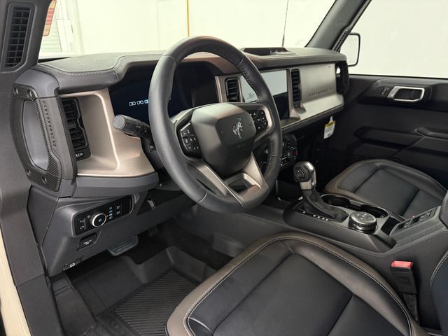 Used 2025 Ford Bronco Outer Banks AWD/4WD image 10