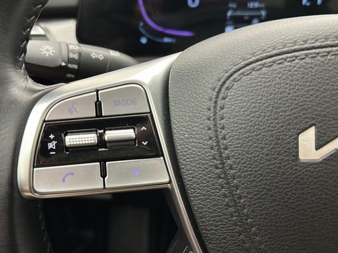 Used 2025 Kia Telluride S AWD/4WD image 18