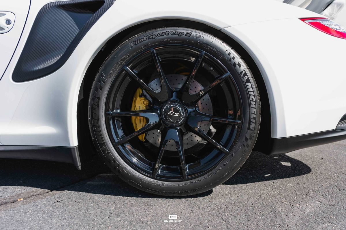 Used 2011 Porsche 911 GT2 RS RWD image 6